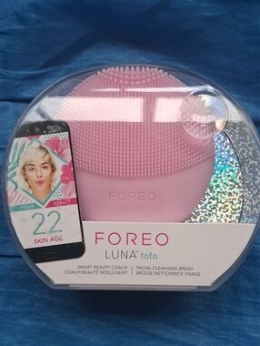 New FOREO LUNA fofo Facial Cleansing Brush - Pearl Pink